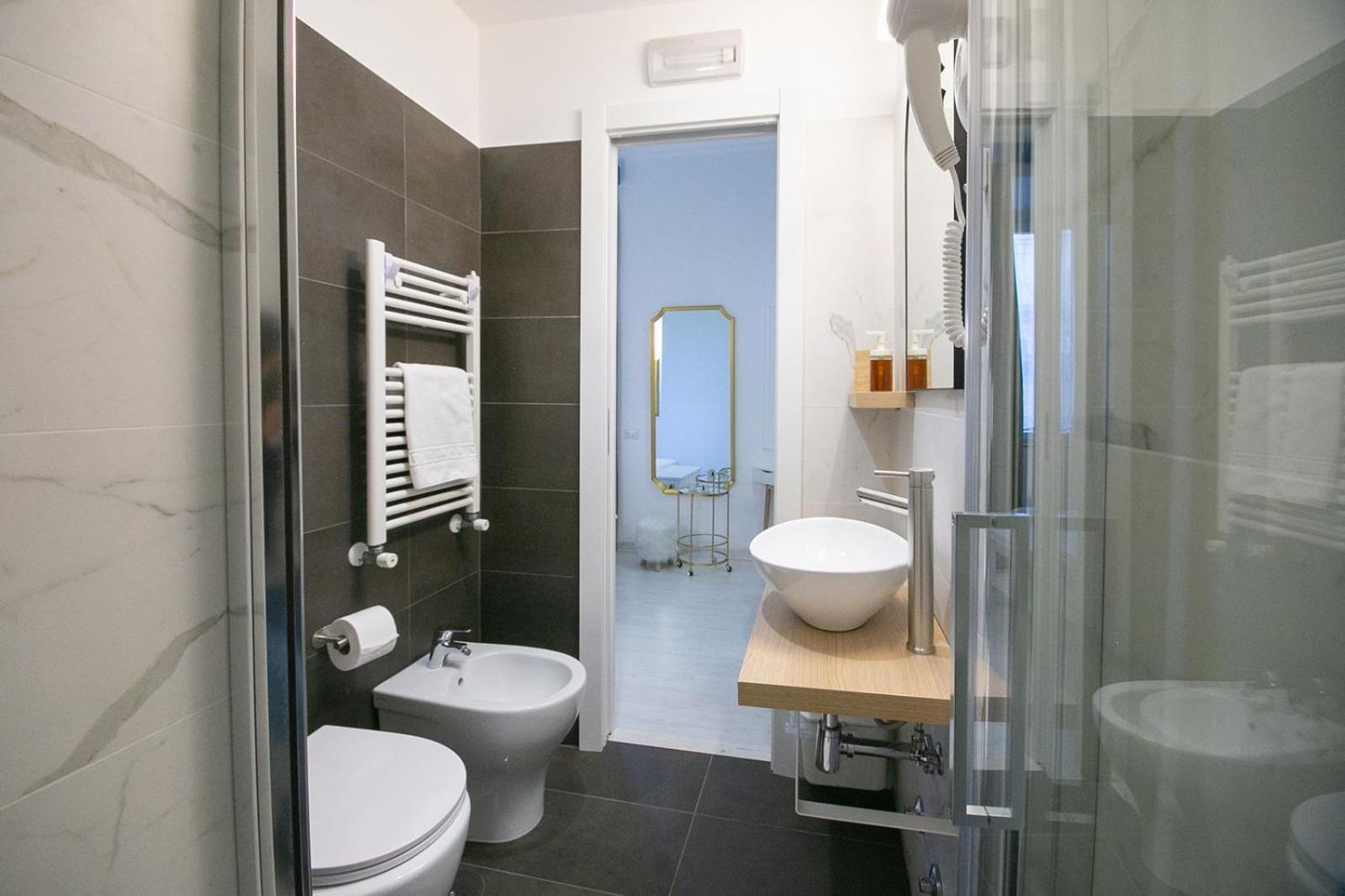 Caffe' E Cuscino Hotel Rome Bagian luar foto